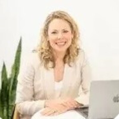 Jen Cain's Profile Picture