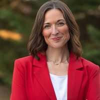 Candice Van Dertholen