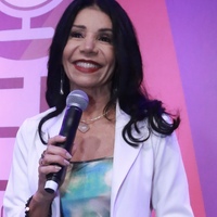 Júnia Melo
