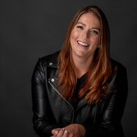 Dr. Kim Hollingdale