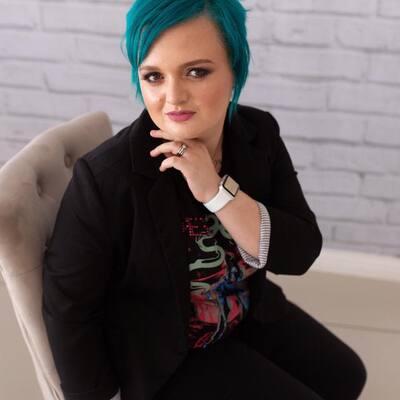 Veronica (Vee) Schmitt