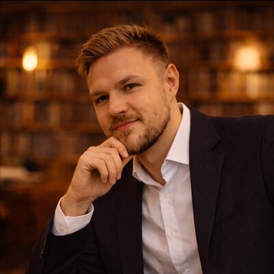 headshot for Johan Olsson