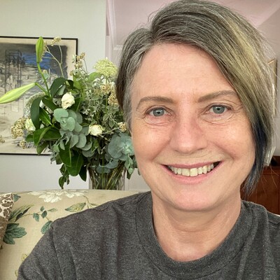 Lorraine Steyn