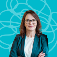 Tess Gouws