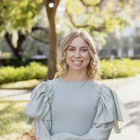 Dr. Chelsea Green