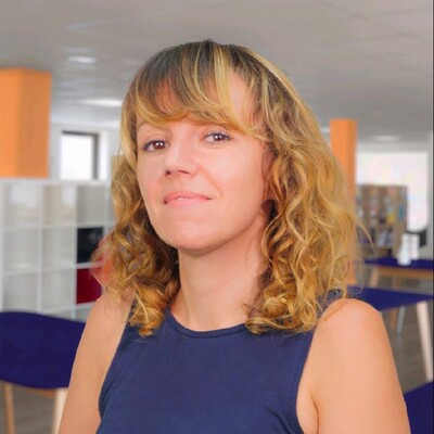 Julie Ecolivet's Profile Picture