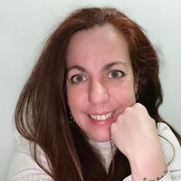 Elena Briones