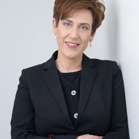 Paula Slier