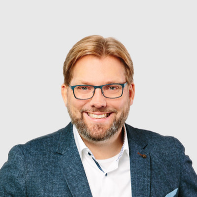 Philipp Höllermann, Higher Education Enthusiast | Digital Learning Jedi | EdTech Junkie | AI Rookie | Growth Strategist | Aiming at making the (education) world a better place